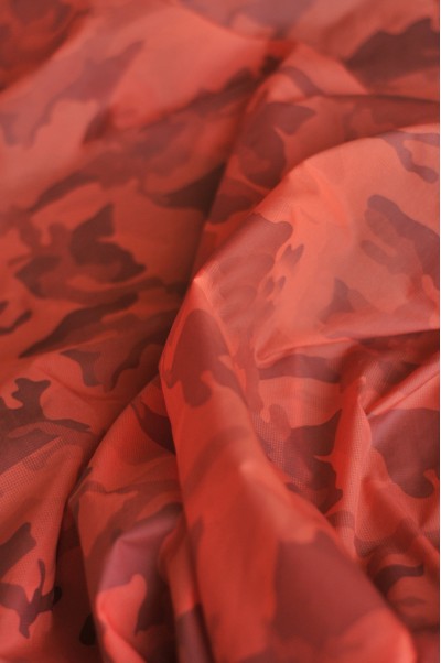 SD-TB  感溫變色面料－31℃溫變 100%尼龍  69g／m 半透明輕薄皮膚風衣布料 迷彩橙 感溫布 後面照